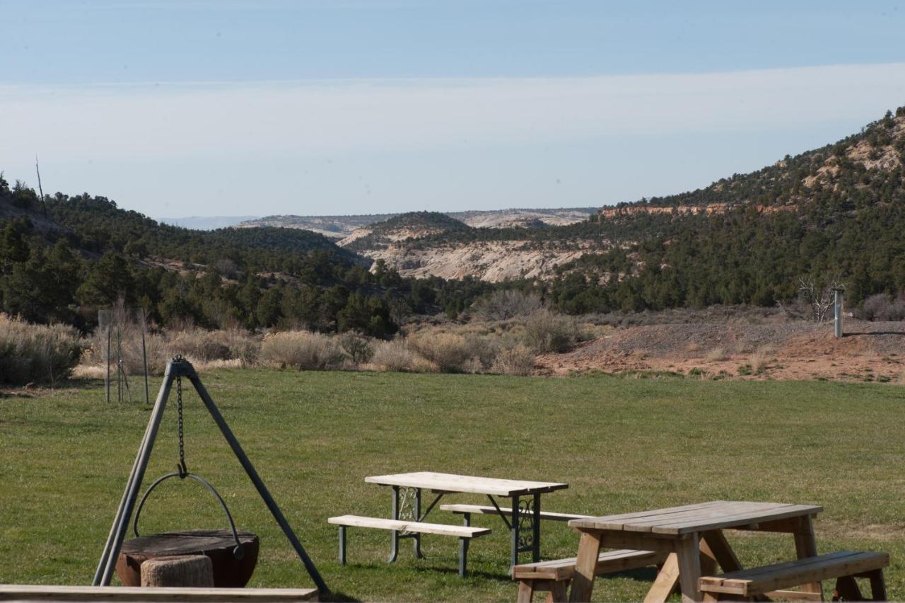 Boulder Mountain Guest Ranch Villa Exterior photo